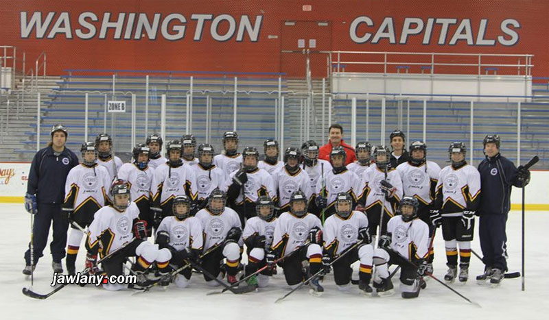 فريق الهوكي على الجليد - المطلة (أقل من 18 عام)، يضم 8 من اللاعبين منالجولان